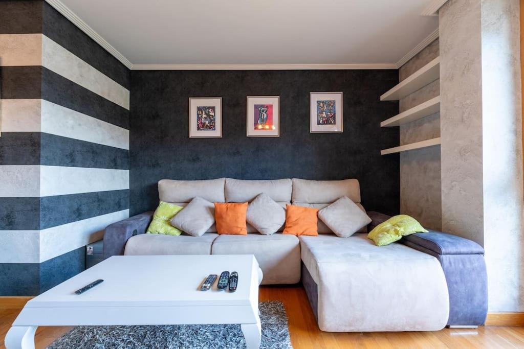 Apartamento En El Corazon De La Ciudad Con Parking Santander Esterno foto