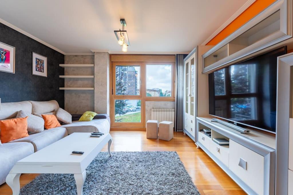 Apartamento En El Corazon De La Ciudad Con Parking Santander Esterno foto