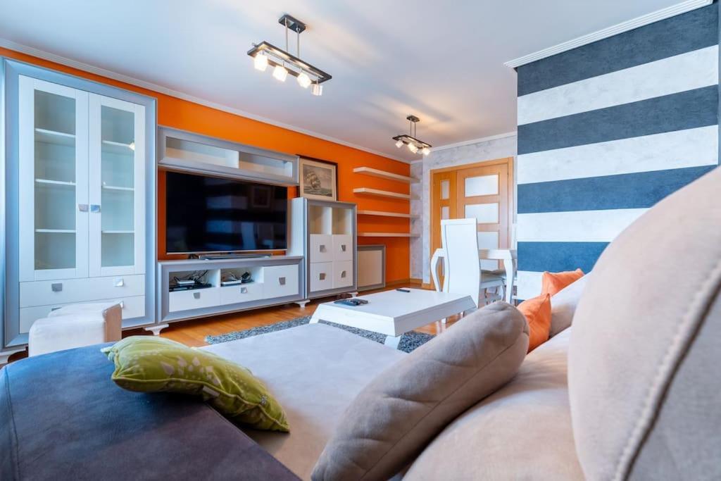 Apartamento En El Corazon De La Ciudad Con Parking Santander Esterno foto