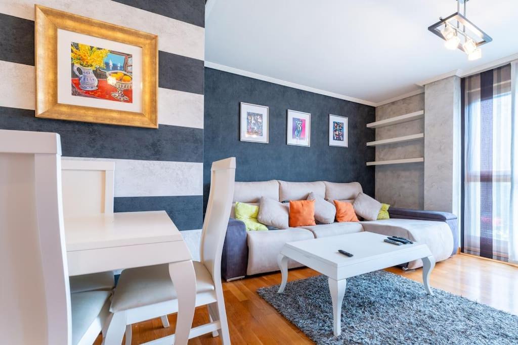 Apartamento En El Corazon De La Ciudad Con Parking Santander Esterno foto